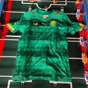 CAMEROON 2014 VTG SOCCER JERSEY SIZE M